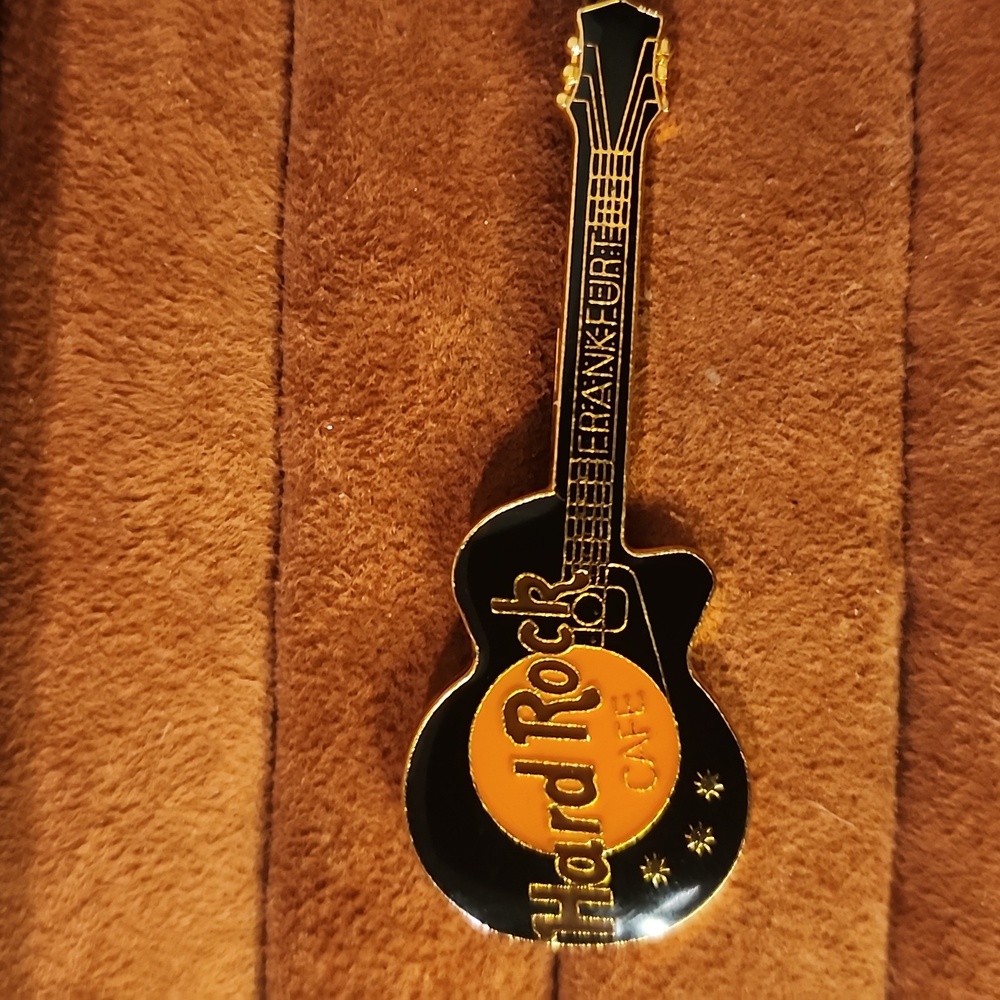 RARE Hard Rock Cafe | Madrid | Frankfurt | Bangkok |Guitar Logo Pins - Picture 10 of 10